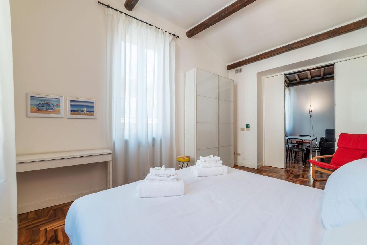 Casa Isabella Al Colosseo - FromhometoRóma Kültér fotó