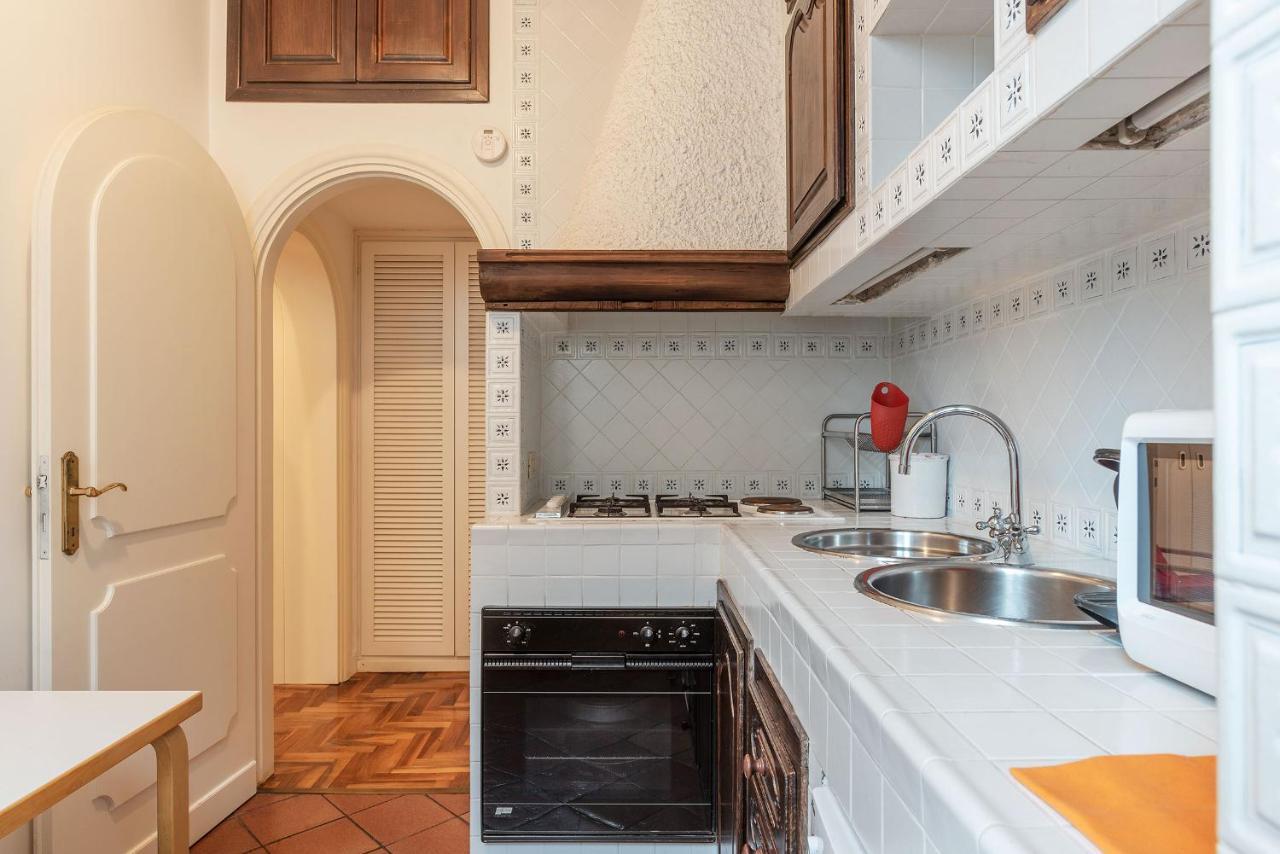 Casa Isabella Al Colosseo - FromhometoRóma Kültér fotó